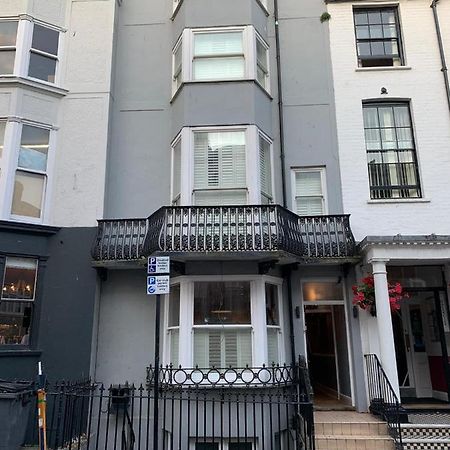Weslie Guest House Brighton Bagian luar foto